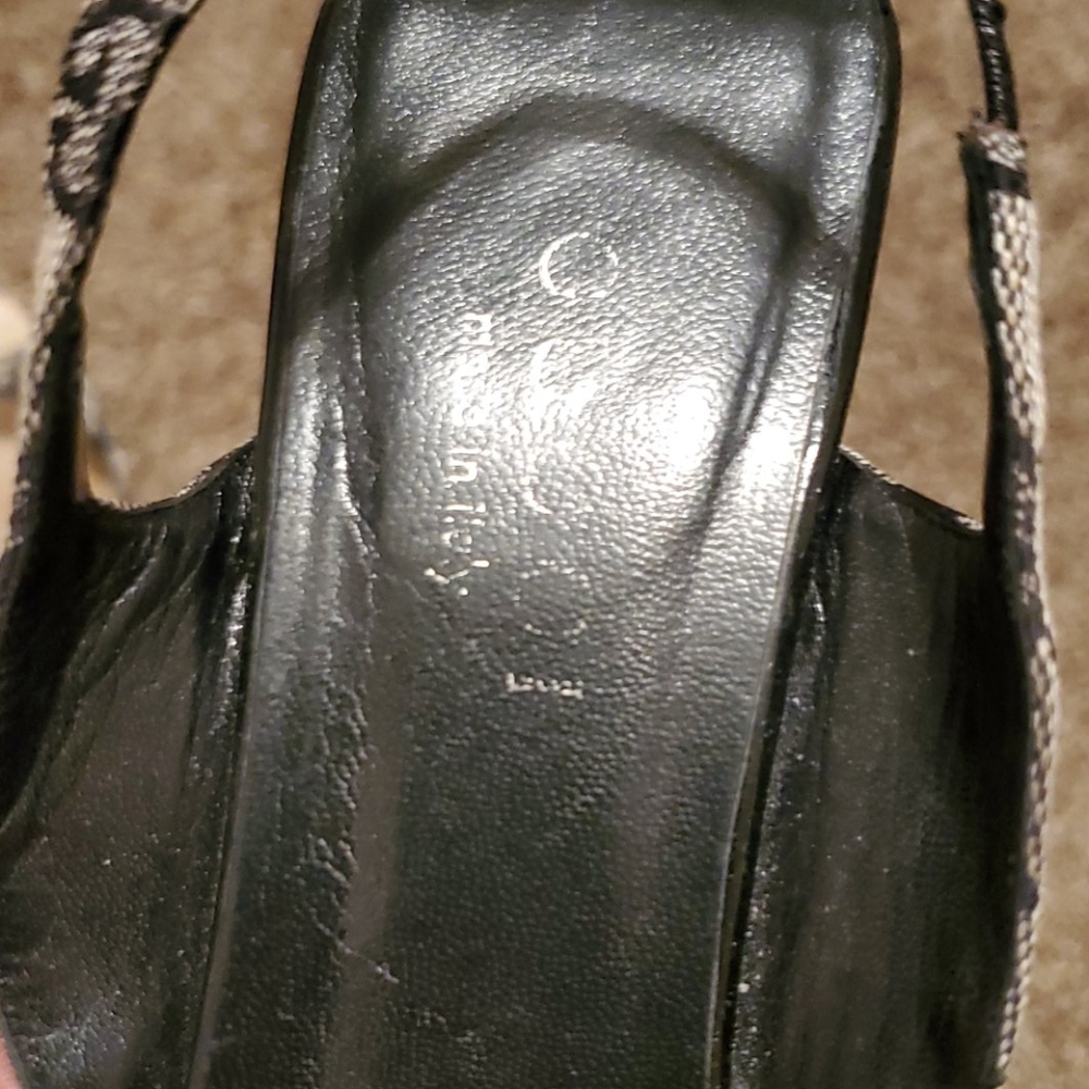 Shoes - Picture 4 of 4